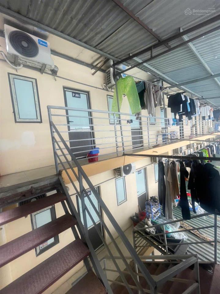 Bán nhà trọ 3 tầng, 23 phòng, diện tích 239m2, dòng tiền hàng tháng 30 triệu.  0988 181 ***