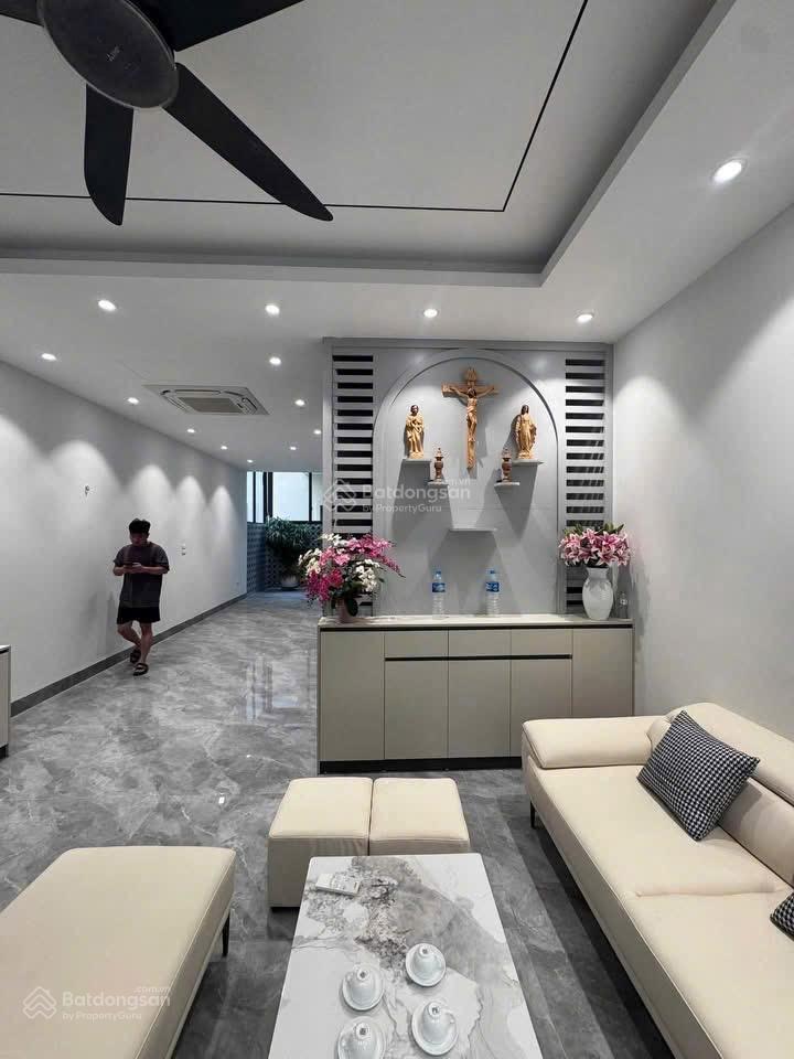 Cho thuê căn liền kề sao biển 6 vinhome ocp2