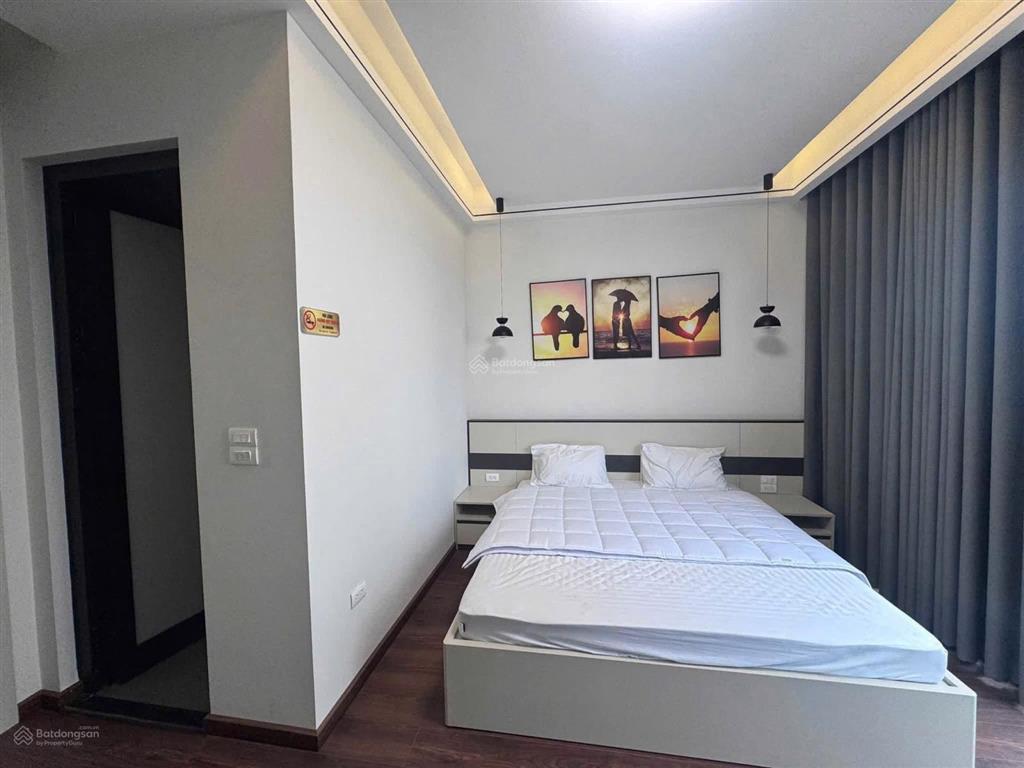 Cho thuê căn liền kề sao biển 6 vinhome ocp2