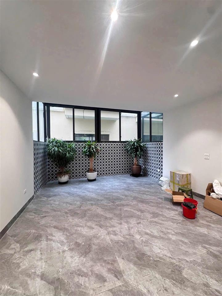 Cho thuê căn liền kề sao biển 6 vinhome ocp2