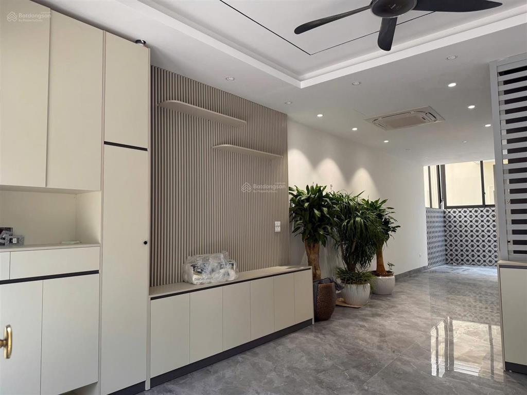 Cho thuê căn liền kề sao biển 6 vinhome ocp2