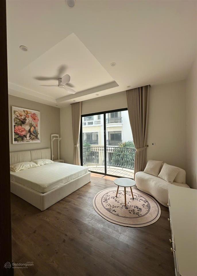 Cho thuê căn liền kề phân khu san hô