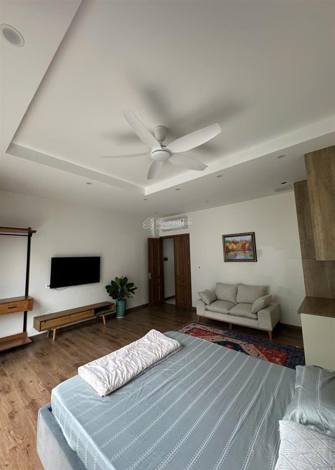 Cho thuê căn liền kề phân khu san hô