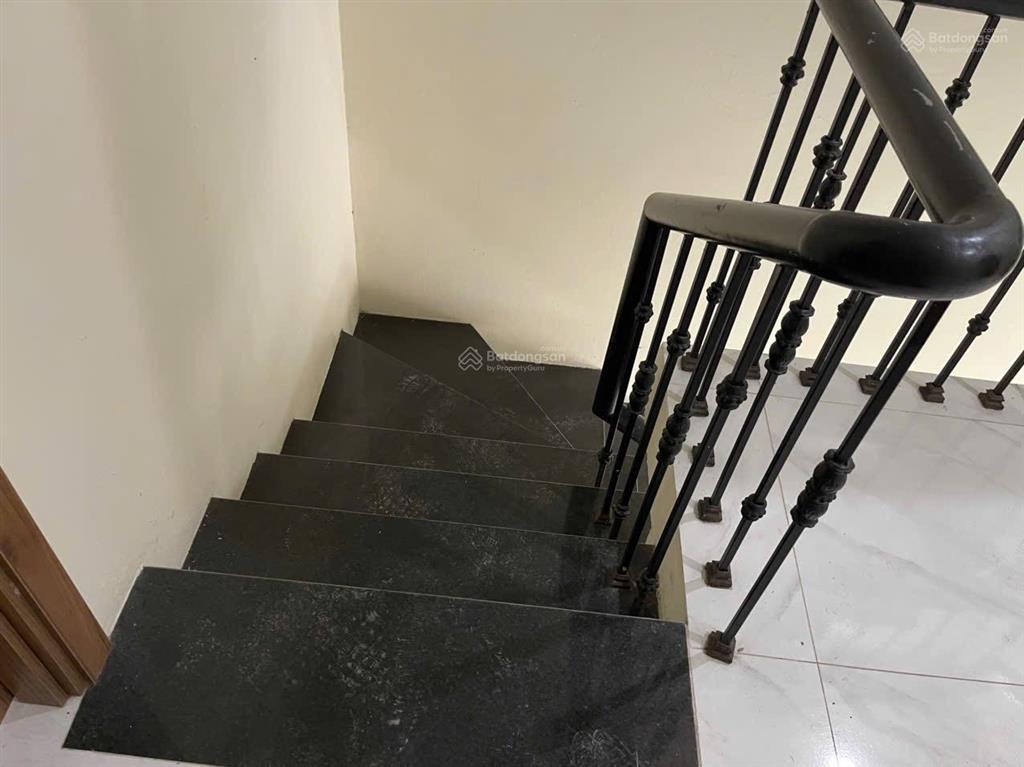 Cho thuê căn liền kề phân khu sao biển vin 2