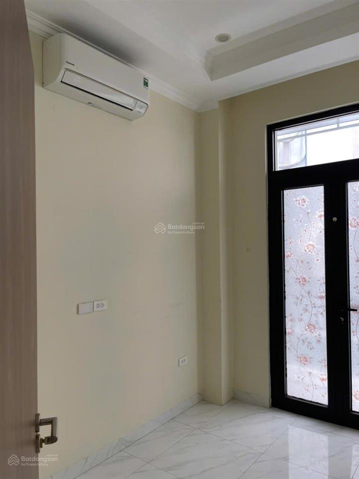 Cho thuê căn liền kề phân khu sao biển vin 2