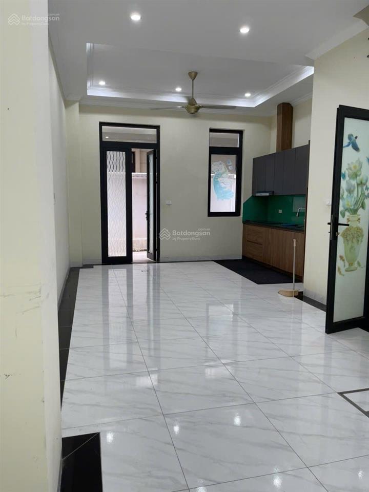 Cho thuê căn liền kề phân khu sao biển vin 2