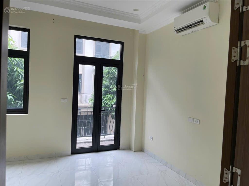 Cho thuê căn liền kề phân khu sao biển vin 2
