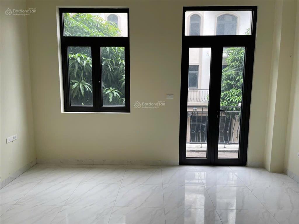 Cho thuê căn liền kề phân khu sao biển vin 2