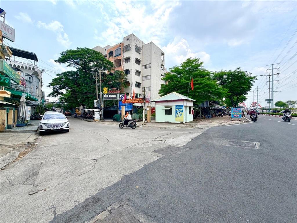 Ngã 4 phạm văn đồng  nguyễn xí, bình thạnh  hxh thông  (4x12.5)  chính chủ gửi bán nhà