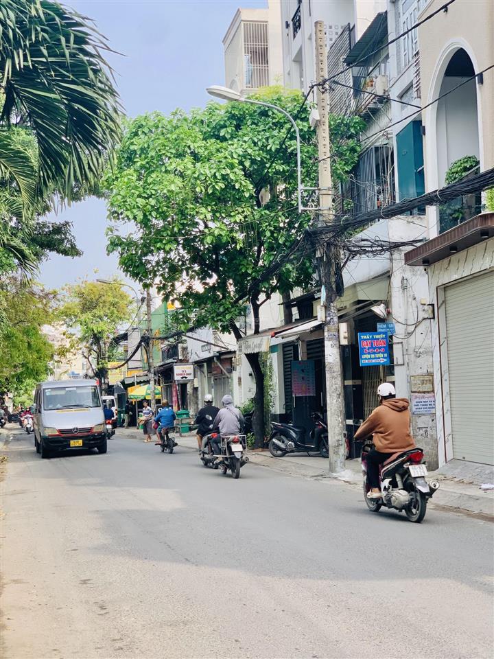 Mặt tiền  gần khu cityland phan văn trị, gò vấp  lô góc  (4x11)  vừa ở vừa kinh doanh