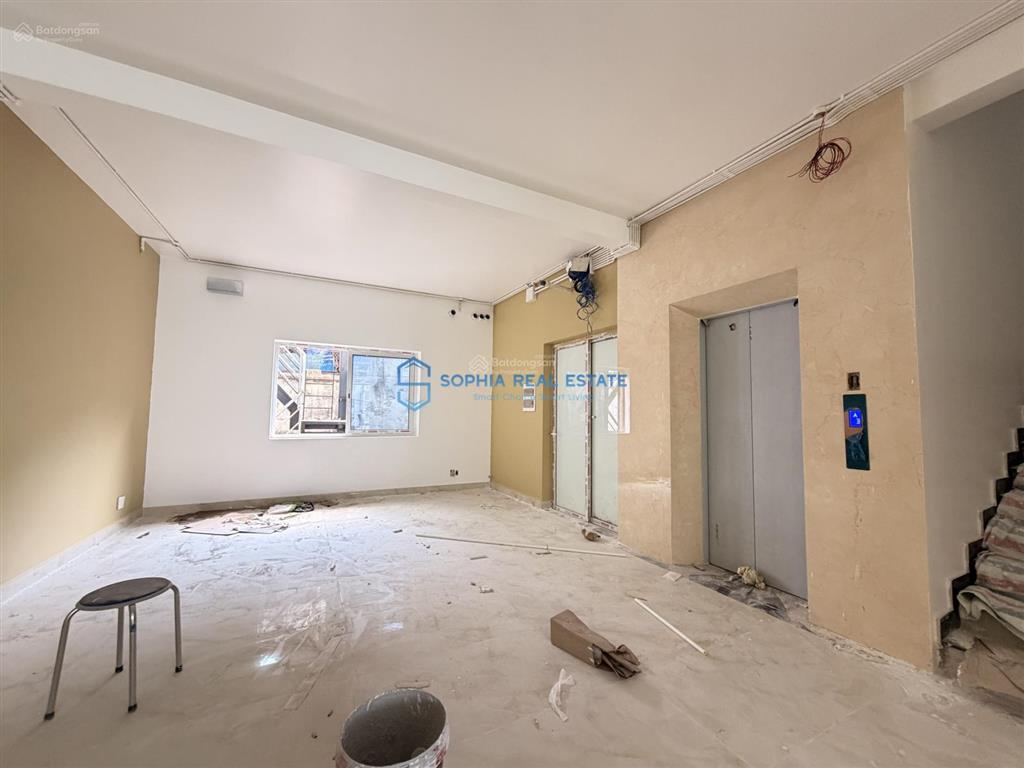 Cho thuê tòa nhà trần não q2, hơn 1500m2 dtsd, kết cấu hầm 7 tầng, đầy đủ pccc tòa nhà xây mới 100%