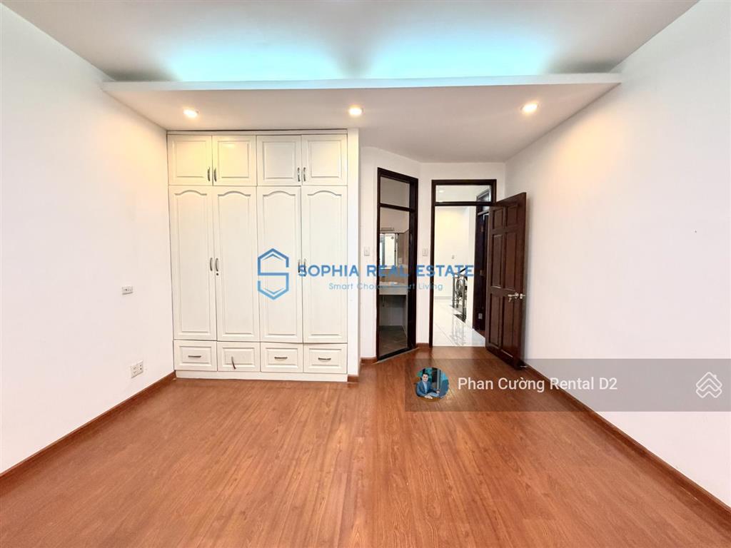 Siêu phẩm! villa 240m² đất, 3 tầng 6pn 7wc, sân vườn, ngay nguyễn văn hưởng thảo điền chỉ 69tr/th
