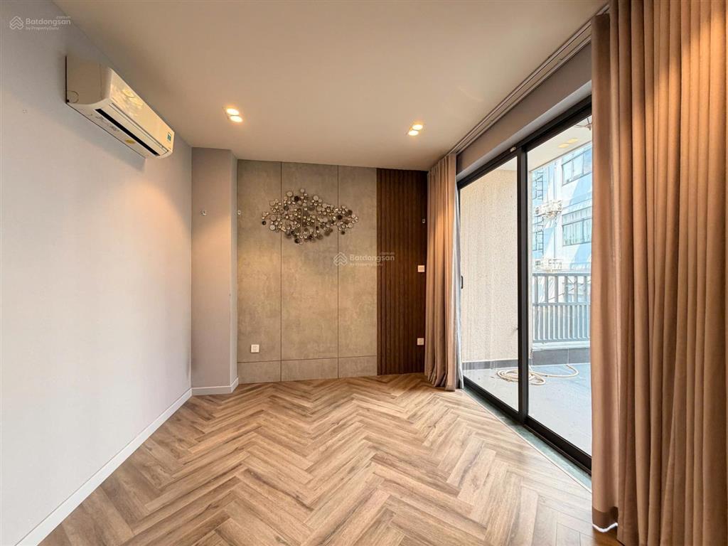 Cho thuê villa. khu biệt thự nguyễn văn hưởng, ngang 10x20m, 1 trệt 3 lầu 4pn, 5wc, giá chỉ 55tr/th