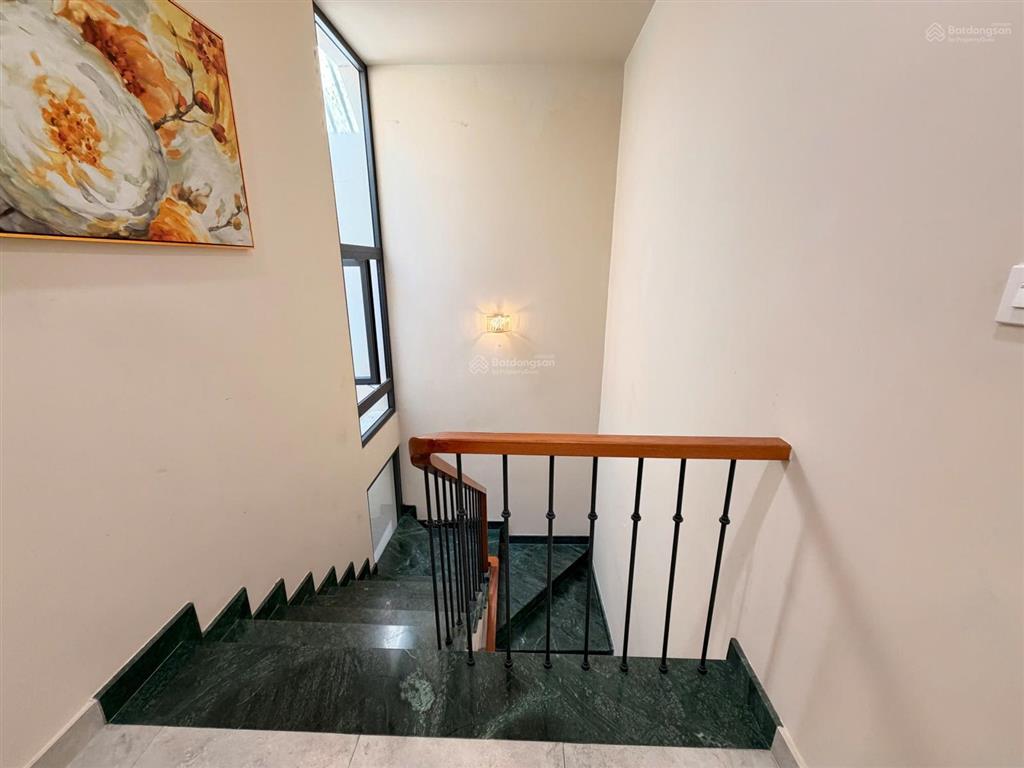 Cho thuê villa. khu biệt thự nguyễn văn hưởng, ngang 10x20m, 1 trệt 3 lầu 4pn, 5wc, giá chỉ 55tr/th