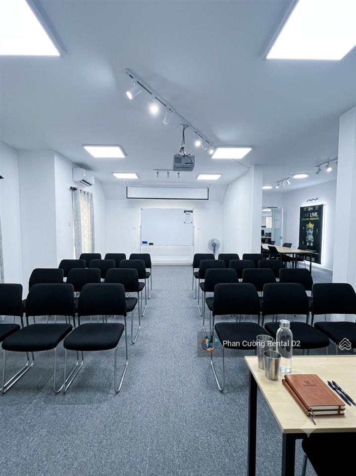 Siêu phẩm! villa 2 mặt tiền 400m² đất, hồ bơi, sân vườn, ngay nguyễn văn hưởng thảo điền, gần sông