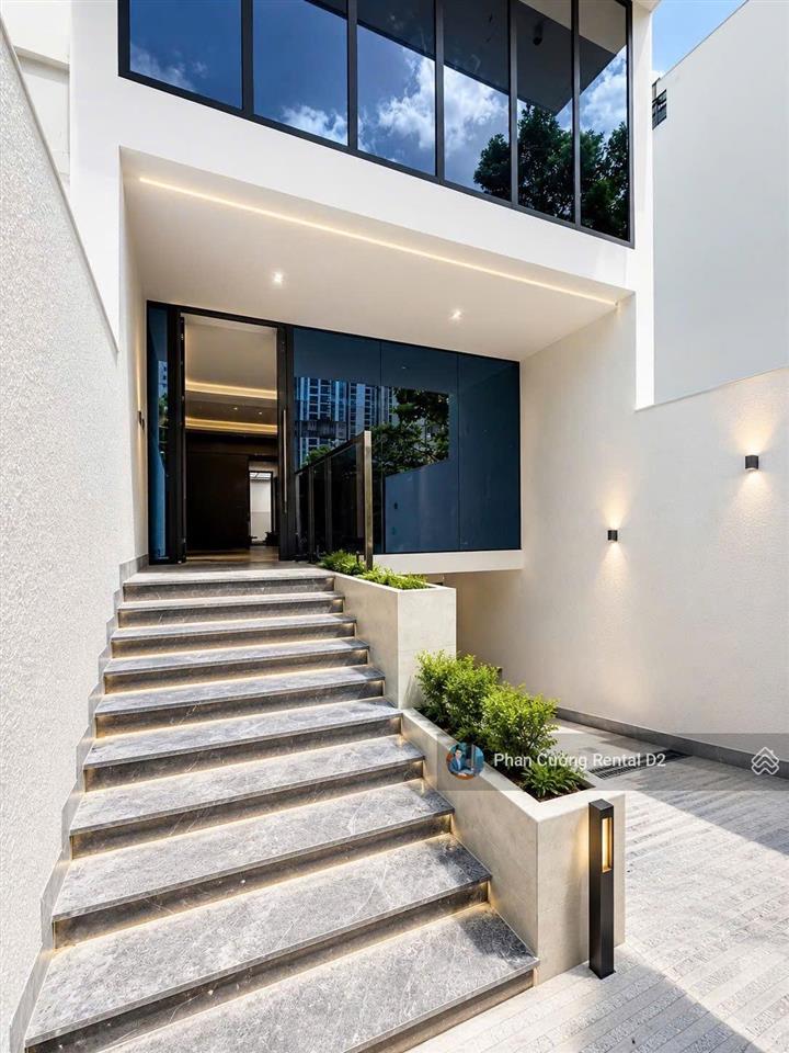 Hot! tòa nhà văn phòng quận 2. dtsd 525m2, kết cấu hầm 6 lầu, có thang máy, sàn thông suốt 75tr/th
