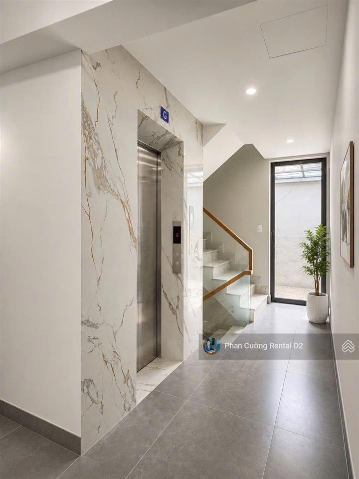 Hot! tòa nhà văn phòng quận 2. dtsd 525m2, kết cấu hầm 6 lầu, có thang máy, sàn thông suốt 75tr/th