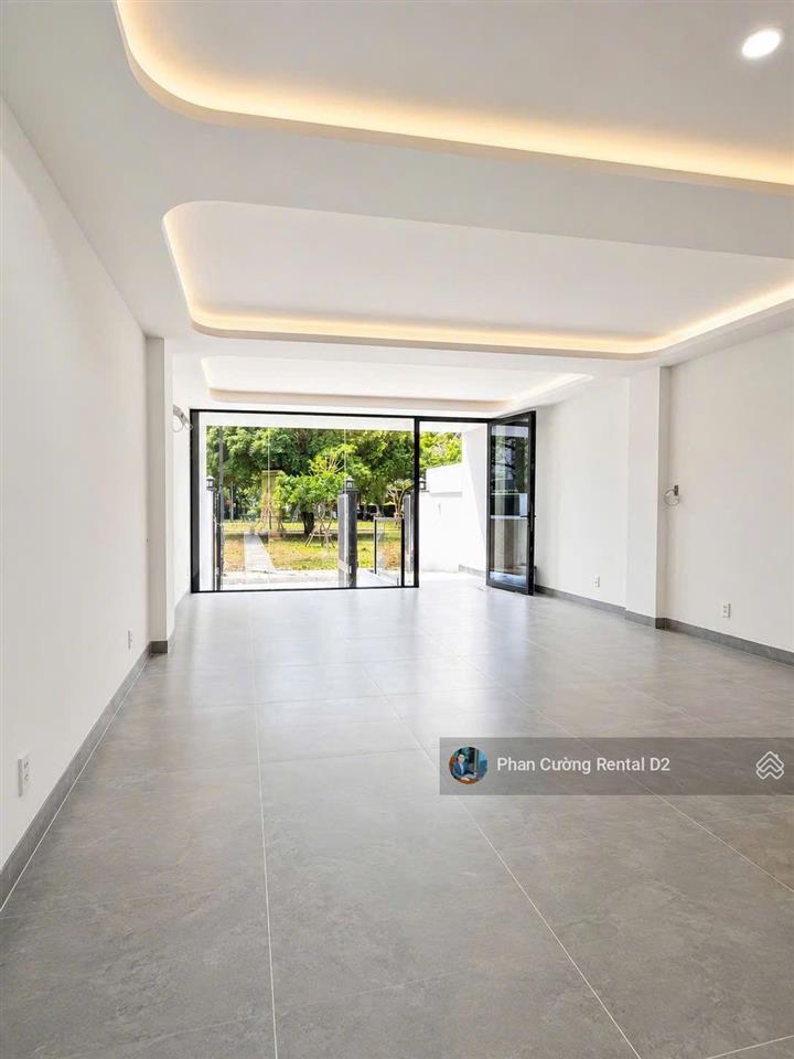 Hot! tòa nhà văn phòng quận 2. dtsd 525m2, kết cấu hầm 6 lầu, có thang máy, sàn thông suốt 75tr/th