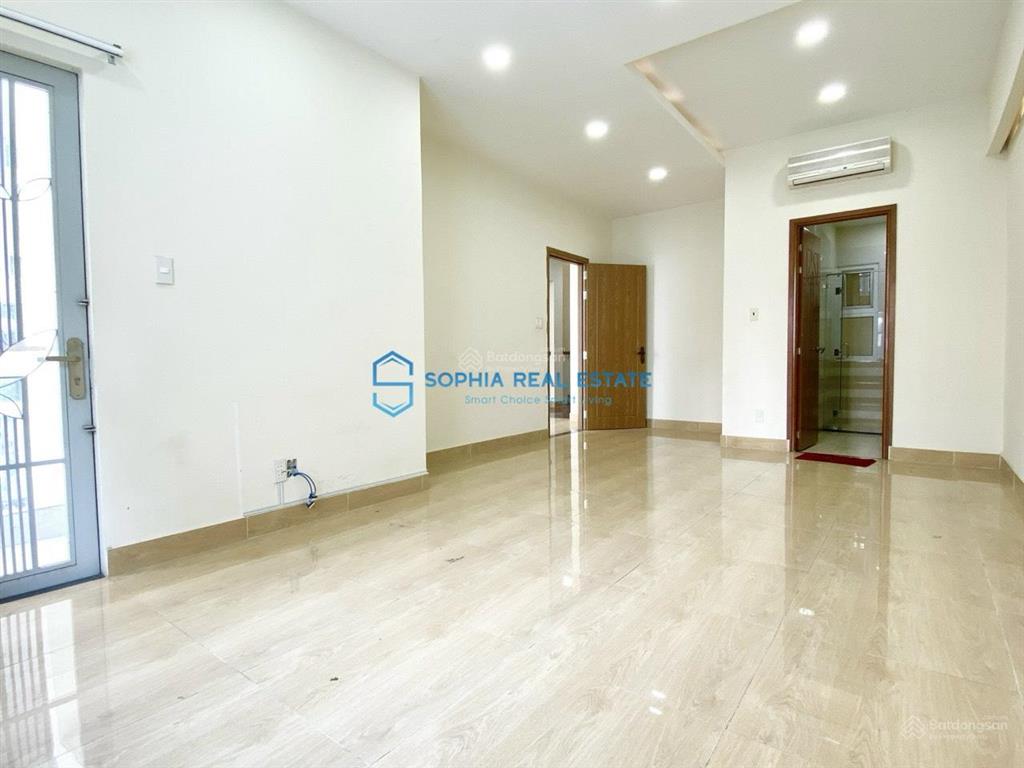 Siêu phẩm! villa cho thuê ngay trần não 7x20m, 5pn 6wc, cách sông chỉ 200m, siêu thoáng, giá 35tr