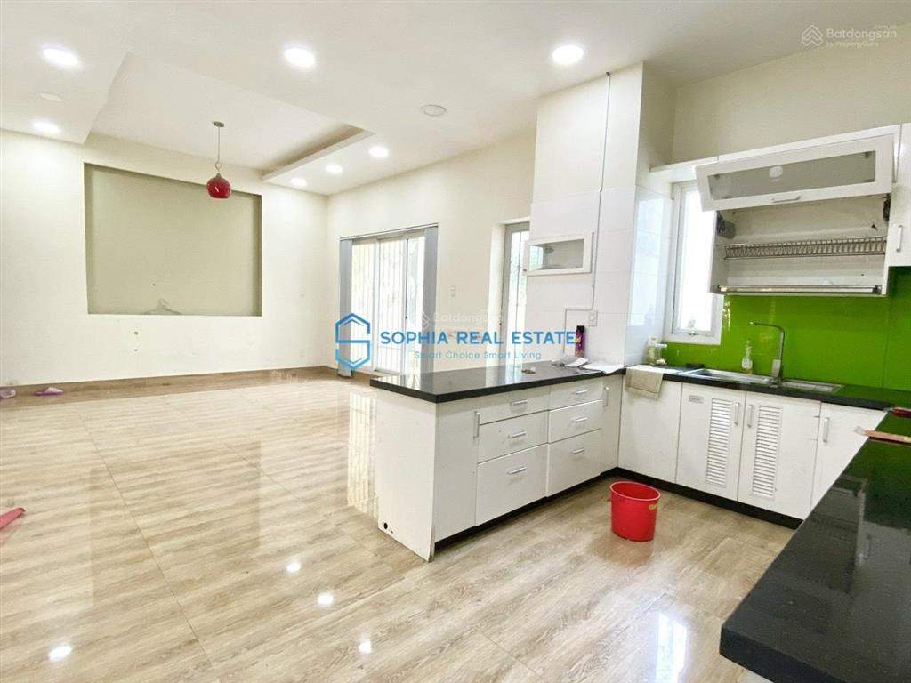Siêu phẩm! villa cho thuê ngay trần não 7x20m, 5pn 6wc, cách sông chỉ 200m, siêu thoáng, giá 35tr