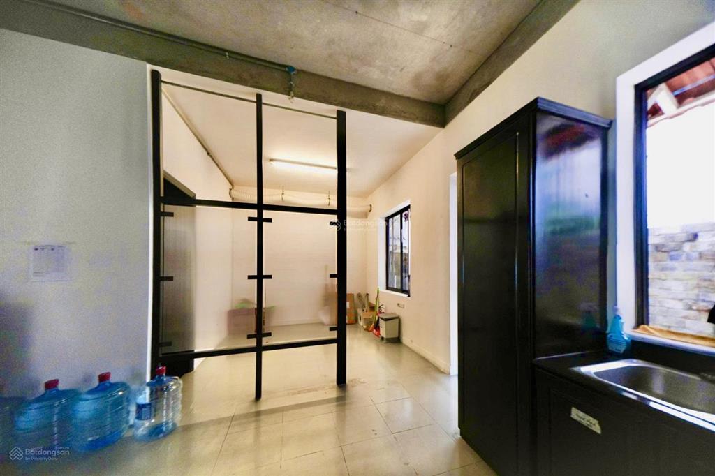 Siêu phẩm! cho thuê biệt thự 3 tầng, 5pn thông thoáng, khu compound an ninh, phù hợp ở và làm vp