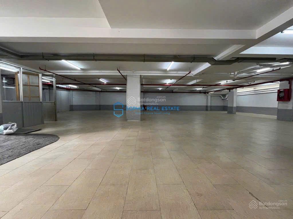 Hot! cho thuê tòa building góc 2mt ngay trần lựu, dt 1480 m2 một hầm  5 tầng lầu,cho thuê lâu dài