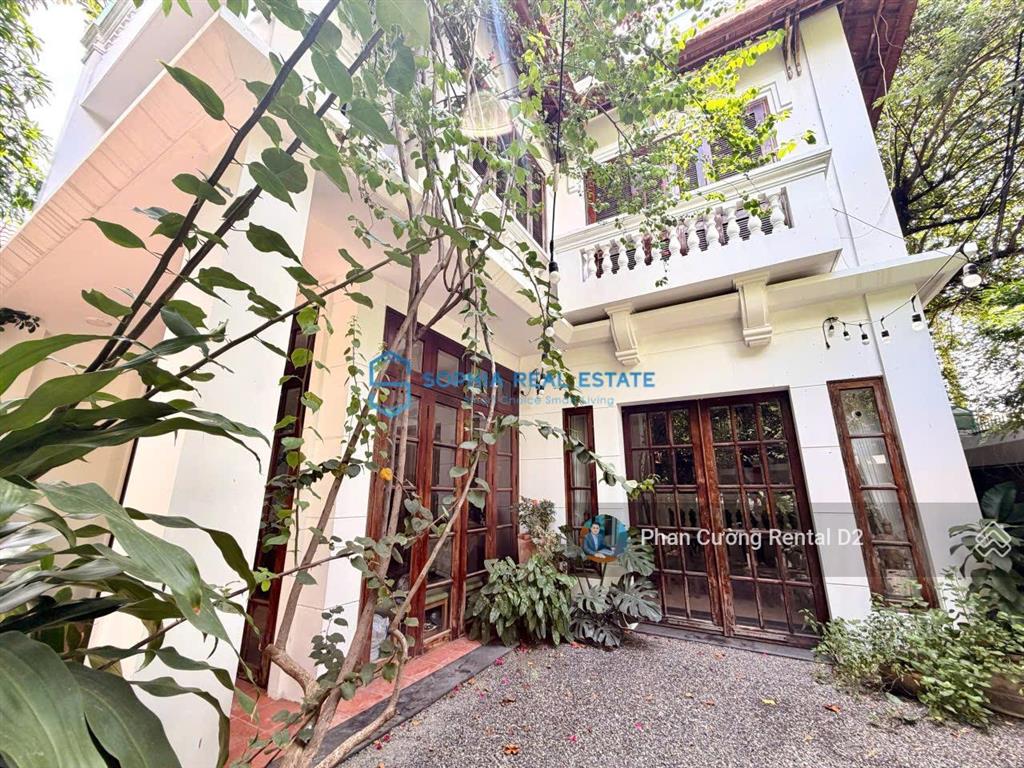 Siêu phẩm! cho thuê villa 17x20m | 3 tầng | 4pn | 5 toilet tọa lạc ngay nguyễn văn hưởng, thảo điền
