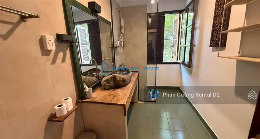 Siêu phẩm! cho thuê villa 17x20m | 3 tầng | 4pn | 5 toilet tọa lạc ngay nguyễn văn hưởng, thảo điền