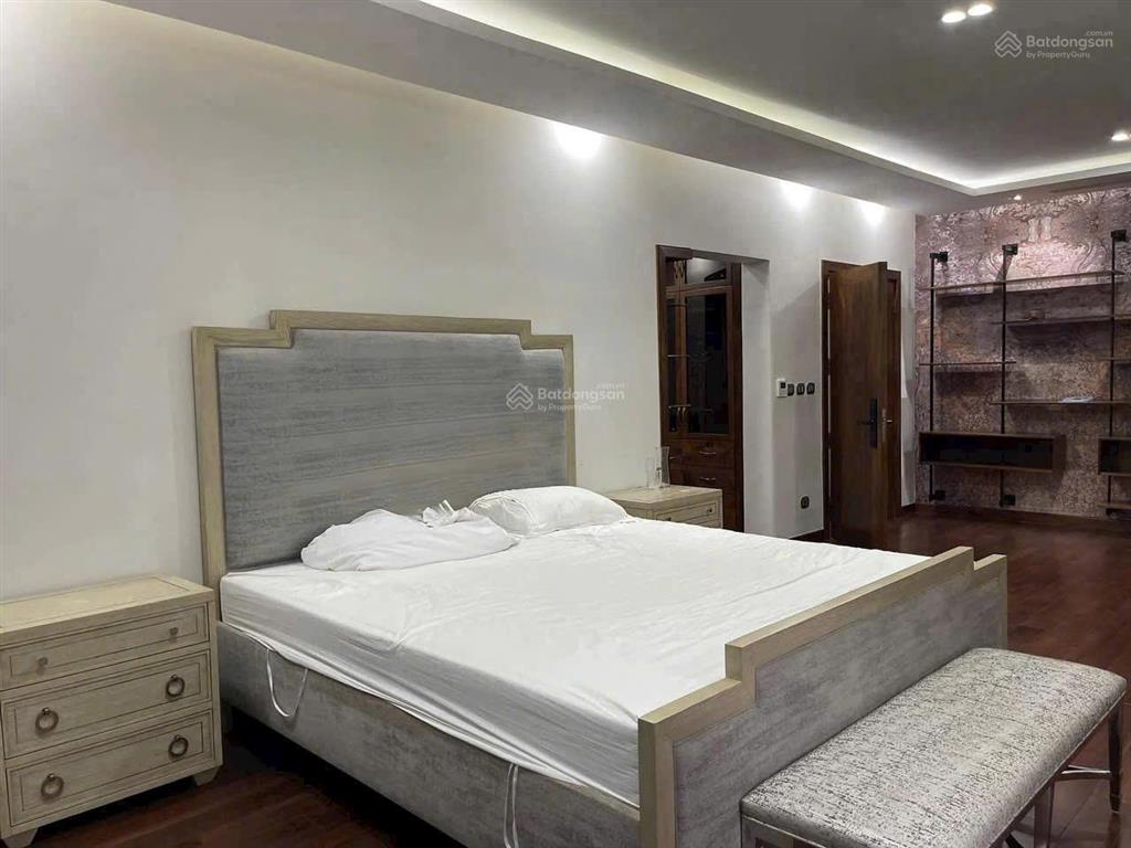 Cho thuê biệt thự 4 tầng, ngay lương định của, 7m mặt tiền, 4 tầng 5pn wc riêng, chỉ 39tr/tháng