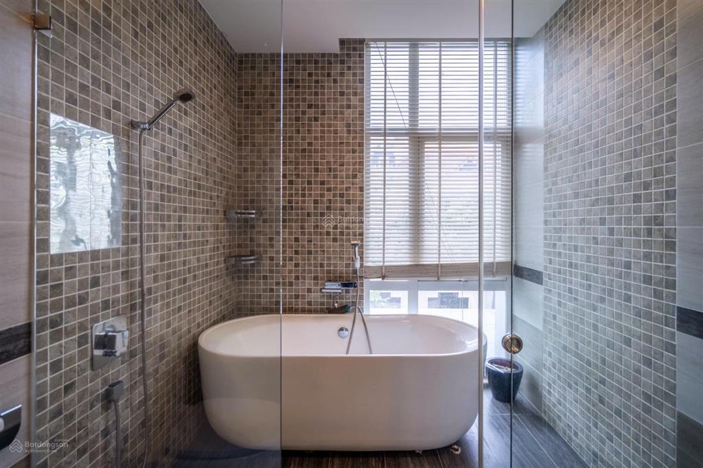 Siêu sao! hoa khôi trong giới nhà cho thuê. villa 430m² vừa mới refresh. 5pn nội thất đẹp ngay bis