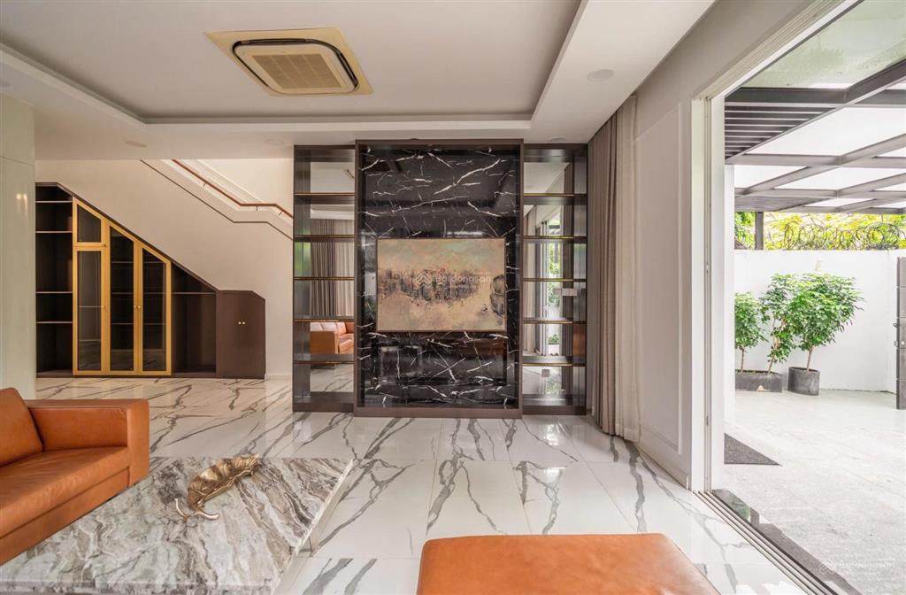 Siêu sao! hoa khôi trong giới nhà cho thuê. villa 430m² vừa mới refresh. 5pn nội thất đẹp ngay bis