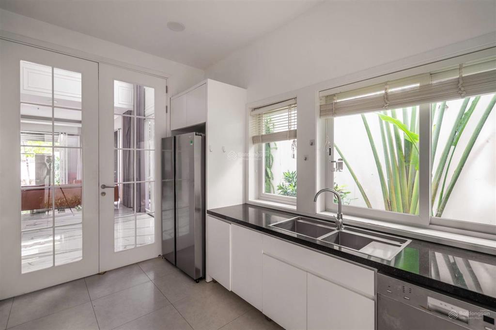 Siêu sao! hoa khôi trong giới nhà cho thuê. villa 430m² vừa mới refresh. 5pn nội thất đẹp ngay bis
