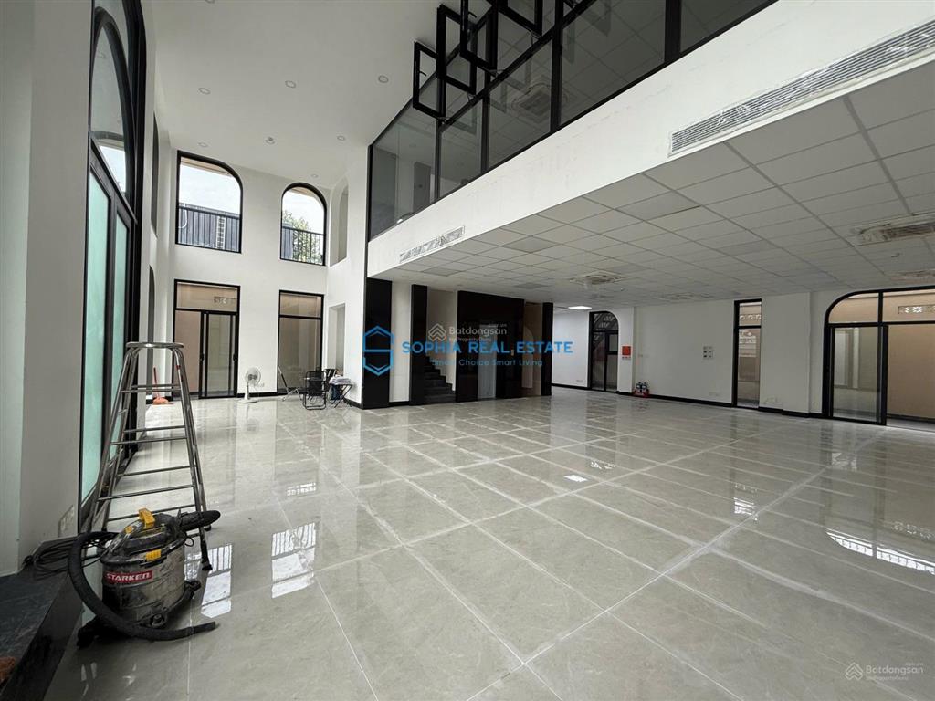 Cho thuê tòa nhà văn phòng lê hiến mai gần ubnd q2 cũ, dt 1500m2 6 tầng, nhà mới xây, vị trí đẹp