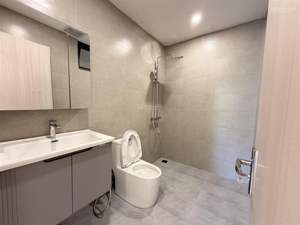 Hot! cho thuê biệt thự ngay mega market 7x20m 4 tầng 5pn 6wc nhà mới, phù hợp ở kết hợp kinh doanh