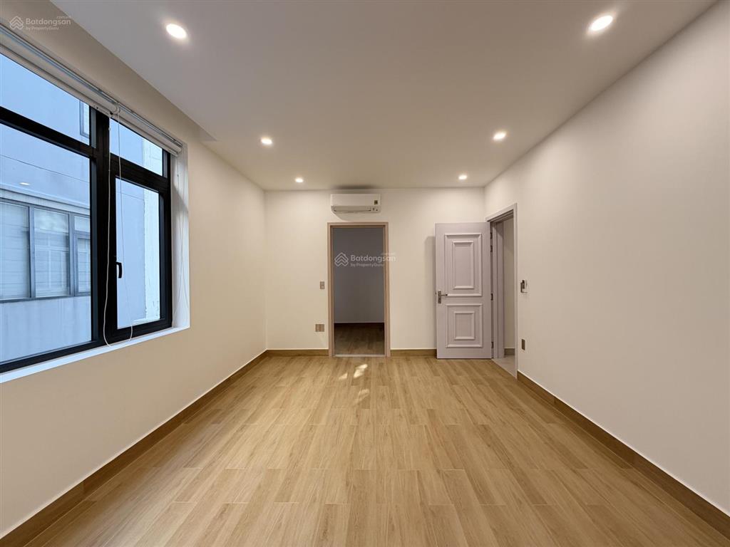 Hot! cho thuê biệt thự ngay mega market 7x20m 4 tầng 5pn 6wc nhà mới, phù hợp ở kết hợp kinh doanh