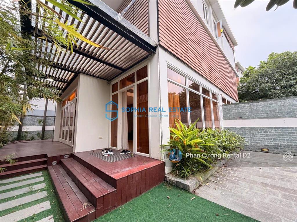 Villa thảo điền! dt 240m2 | full nội thất, sân vườn, cao 3 tầng. free hồ bơi gym, sauna. vào ở ngay