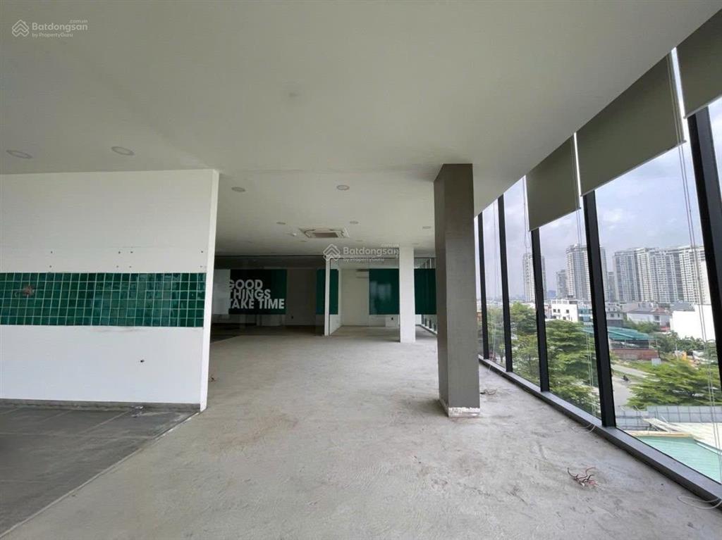 Cho thuê tòa building góc 2mt ngay lương định của q2 dt 1380 m2 một hầm  5 tầng lầu, thuê lâu dài