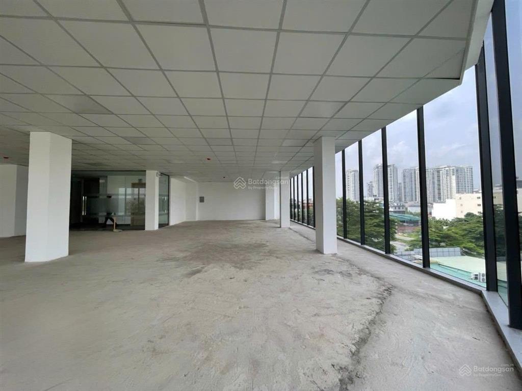 Cho thuê tòa building góc 2mt ngay lương định của q2 dt 1380 m2 một hầm  5 tầng lầu, thuê lâu dài