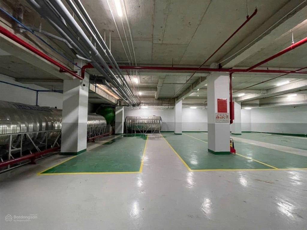 Cho thuê tòa building góc 2mt ngay lương định của q2 dt 1380 m2 một hầm  5 tầng lầu, thuê lâu dài