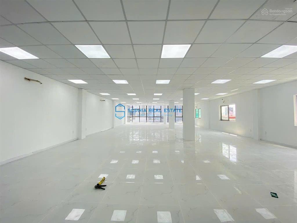 Hot! cho thuê tòa building góc 2mt ngay trần lựu, dt 1480 m2 một hầm 5 tầng lầu, cho thuê lâu dài