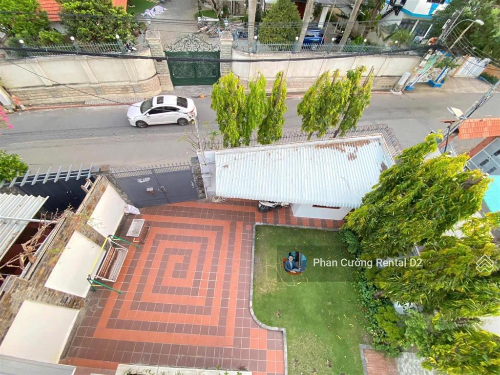 Siêu phẩm! cho thuê villa 20x35m| 3 tầng| 4pn| 5 toilet tọa lạc ngay nguyễn ư dĩ, thảo điền q2 cũ