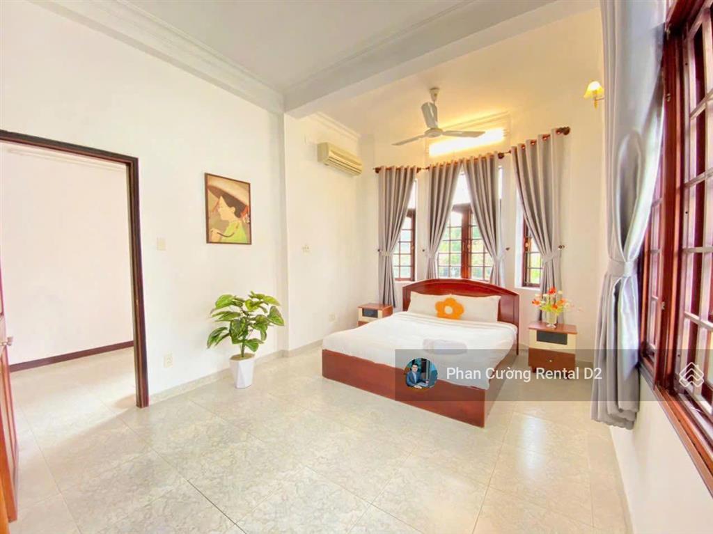 Siêu phẩm! cho thuê villa 20x35m| 3 tầng| 4pn| 5 toilet tọa lạc ngay nguyễn ư dĩ, thảo điền q2 cũ