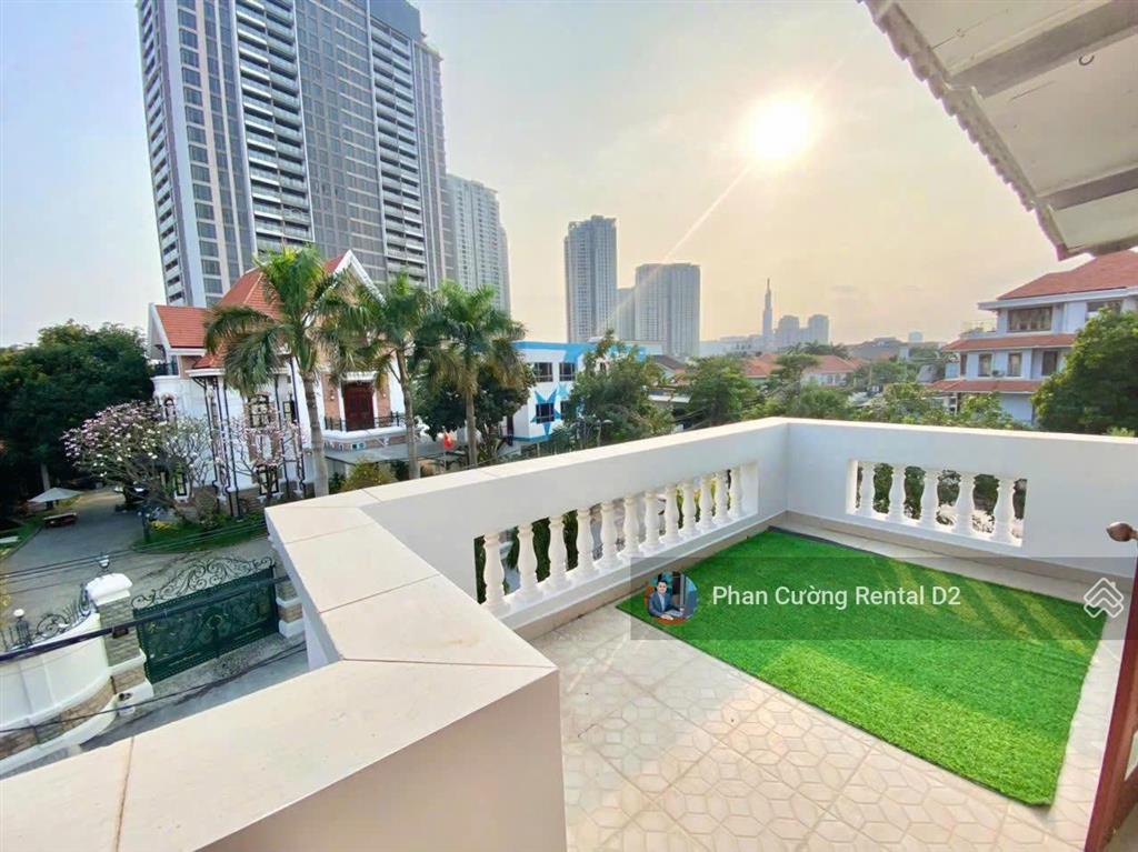 Siêu phẩm! cho thuê villa 20x35m| 3 tầng| 4pn| 5 toilet tọa lạc ngay nguyễn ư dĩ, thảo điền q2 cũ