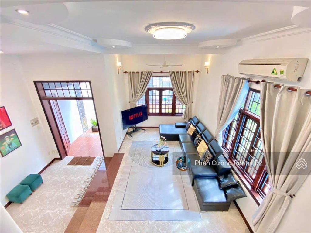 Siêu phẩm! cho thuê villa 20x35m| 3 tầng| 4pn| 5 toilet tọa lạc ngay nguyễn ư dĩ, thảo điền q2 cũ