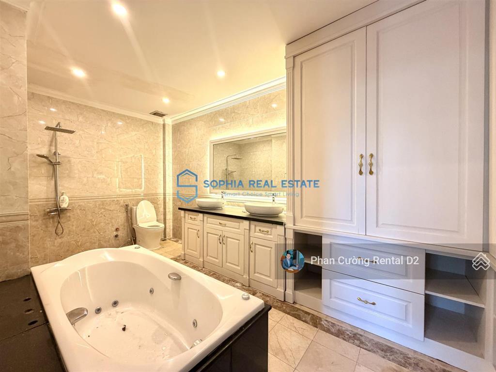 Siêu phẩm! villa xuân thủy 600m2 đất, hồ bơi, sân vườn ngay khu sầm uất xuân thủy, thảo điền