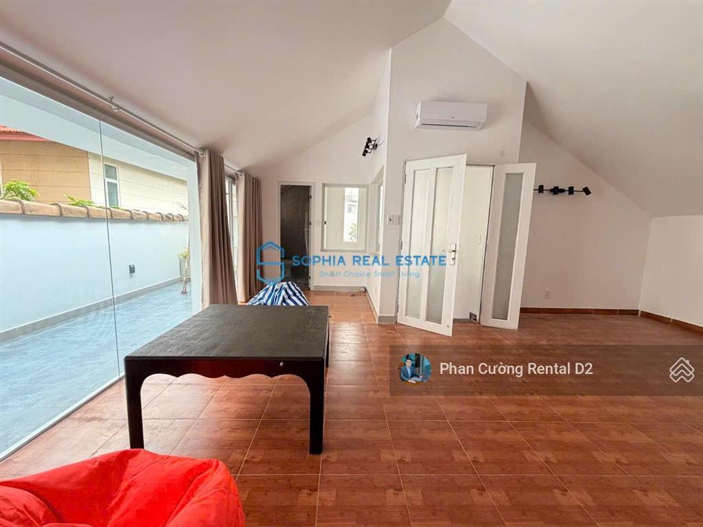 Siêu phẩm! villa 200m2 đất, 3 tầng 4pn 5wc full nội thất, sân vườn, ngay nguyễn văn hưởng thảo điền