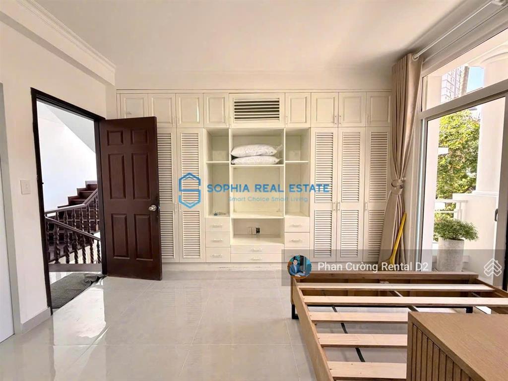 Siêu phẩm! villa 200m2 đất, 3 tầng 4pn 5wc full nội thất, sân vườn, ngay nguyễn văn hưởng thảo điền