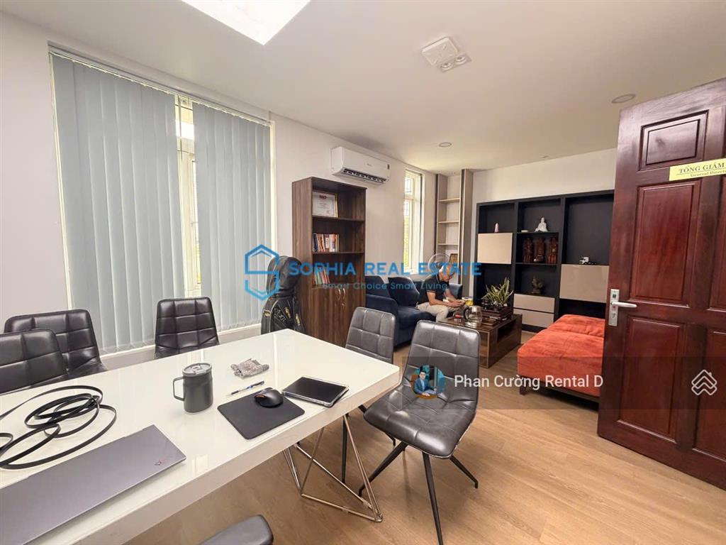 Cho thuê biệt thự khu 280 lương định của, quận 2, 4 tầng 5pn, nội thất chuẩn văn phòng giá tốt