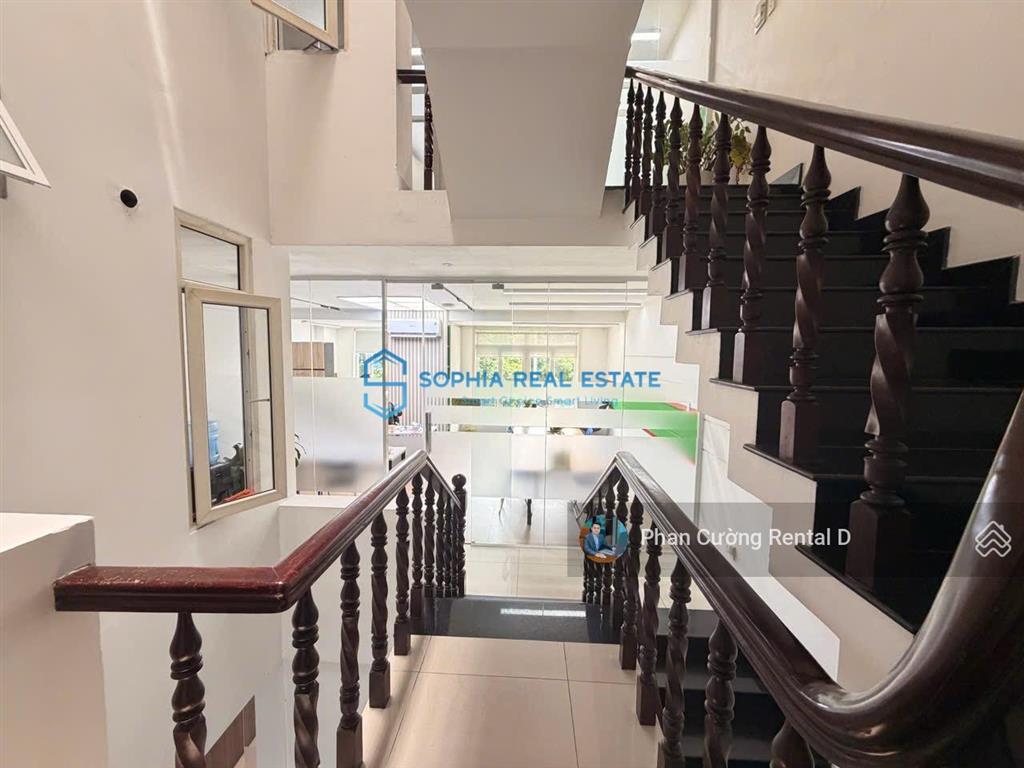 Cho thuê biệt thự khu 280 lương định của, quận 2, 4 tầng 5pn, nội thất chuẩn văn phòng giá tốt