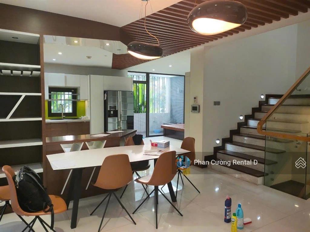Cho thuê biệt thự full nội thất, ngay công viên cao đức lân | hầm 3 tầng, 4pn 5wc, thiết kế đẹp